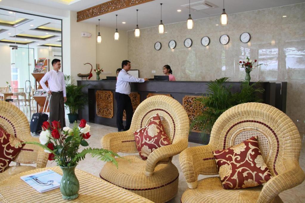 Virati Hotel Yangon Exterior photo