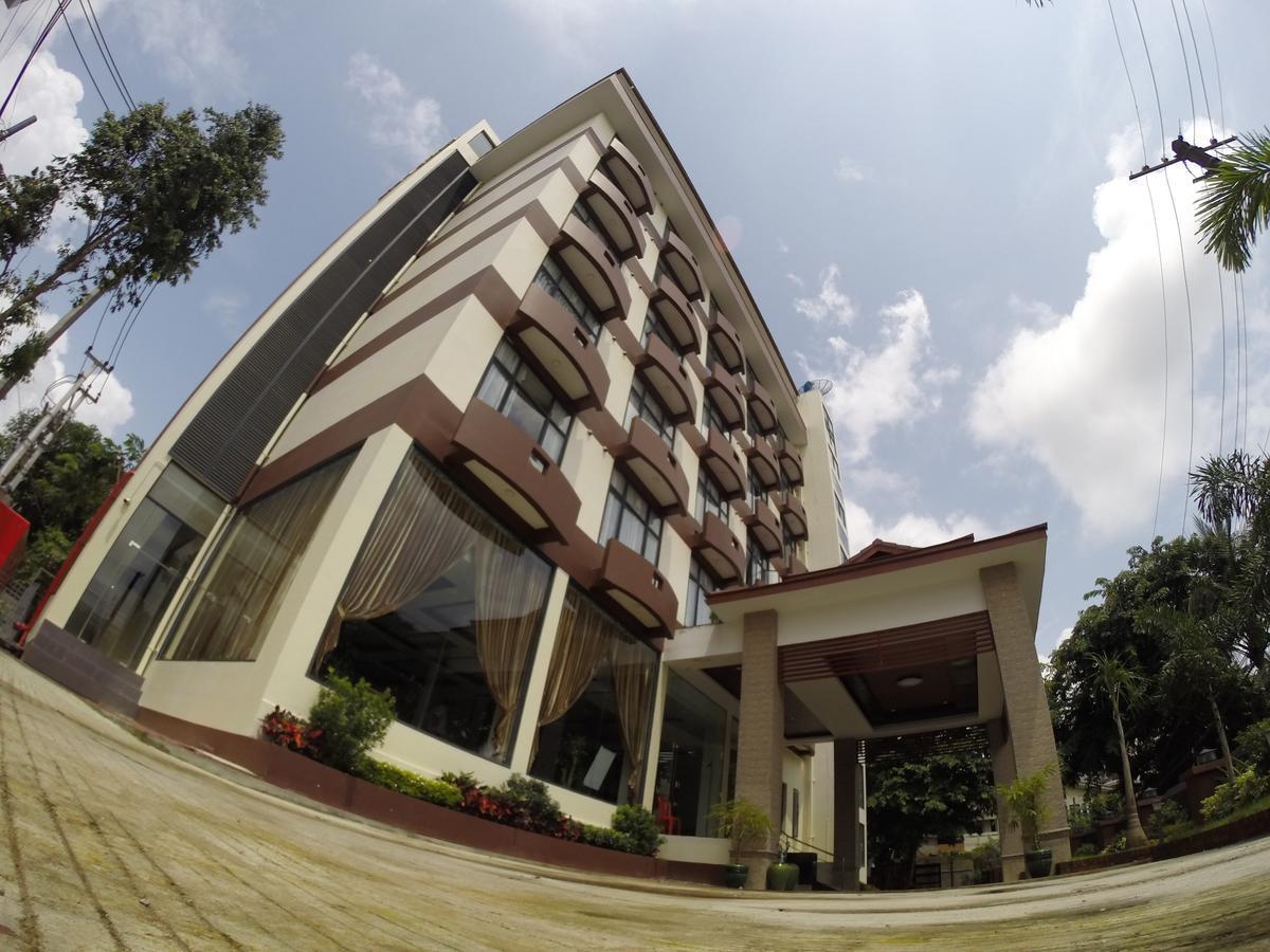 Virati Hotel Yangon Exterior photo
