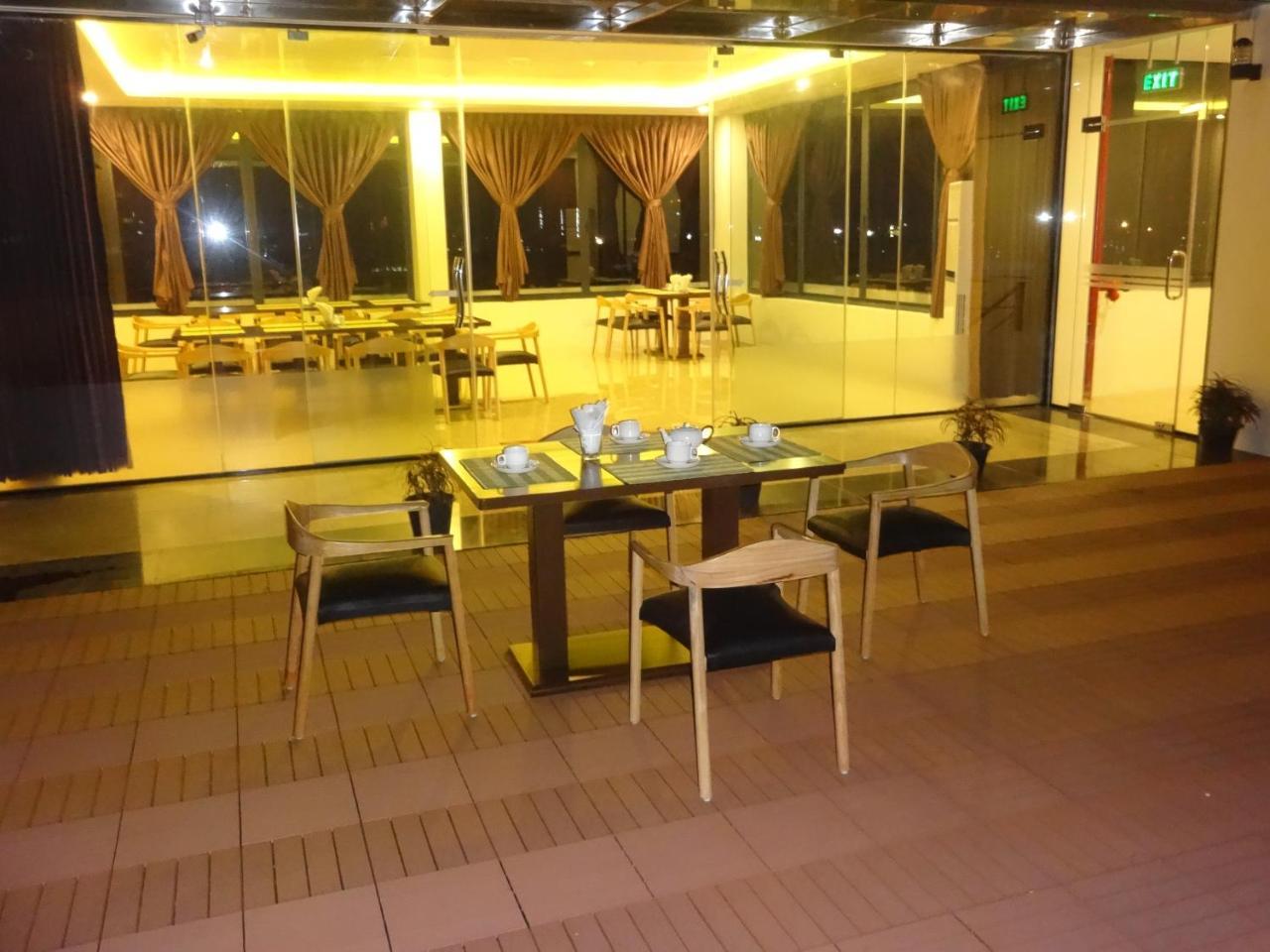 Virati Hotel Yangon Exterior photo