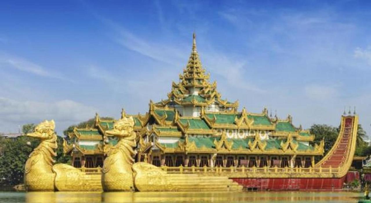 Virati Hotel Yangon Exterior photo